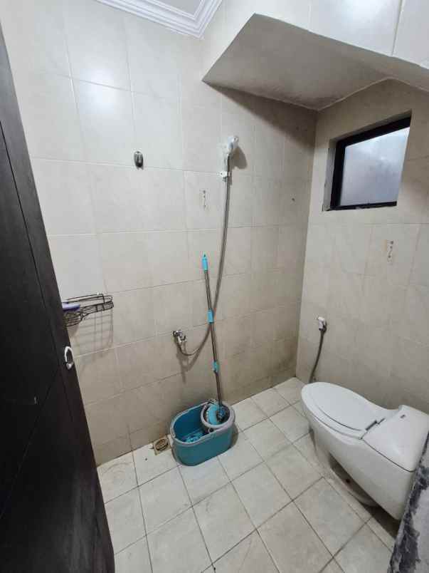 disewakan rumah komplek sariwangi