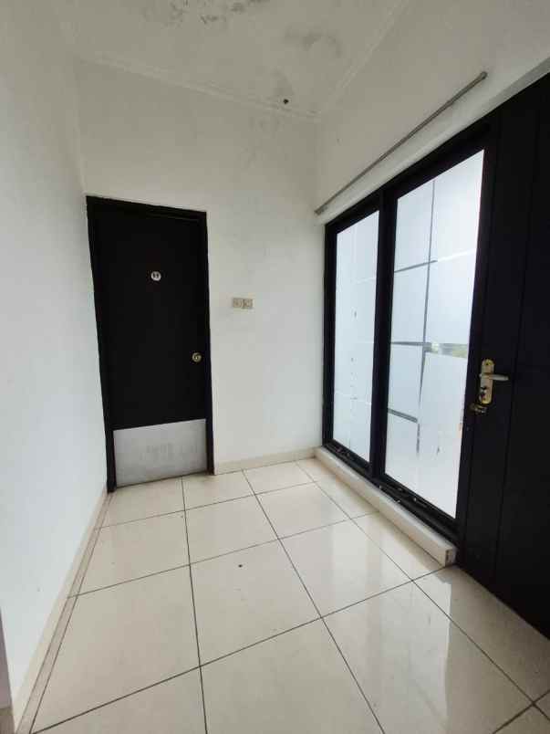 disewakan rumah komplek sariwangi