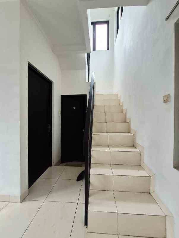 disewakan rumah komplek sariwangi