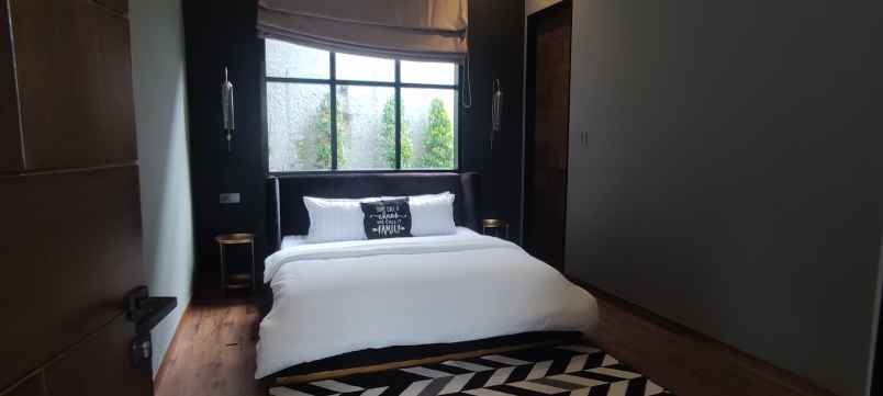 disewakan villa jalan cisarua km 81 taman