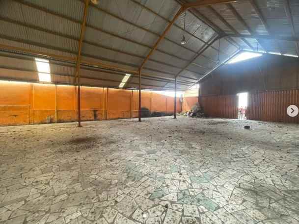 gudang kosong di jalan mayor salim batubara palembang