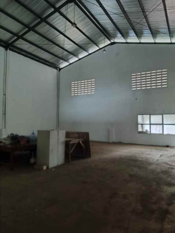 gudang shm ada kantor 2 lantai dicikupa tangerang