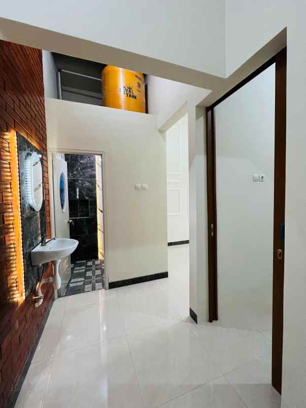 hunian classic modern siap huni