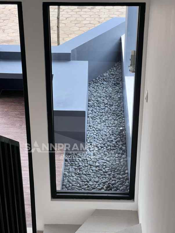 hunian tropis exclusive 2 lantai selangkah kegardent
