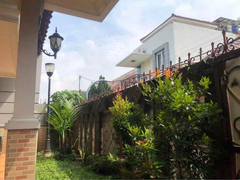 jual cepat rumah cantik di turangga buahbatu bandung