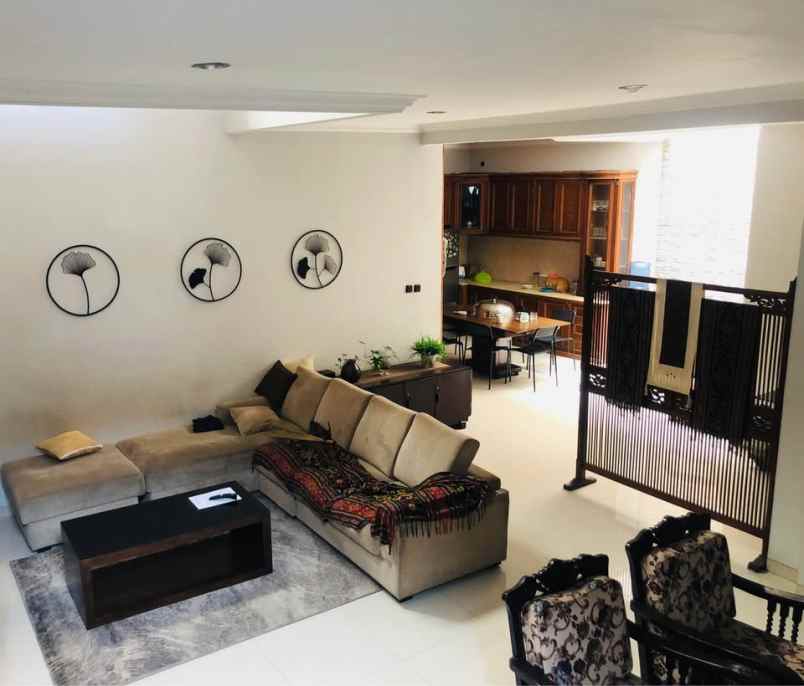 jual cepat rumah cantik di turangga buahbatu bandung