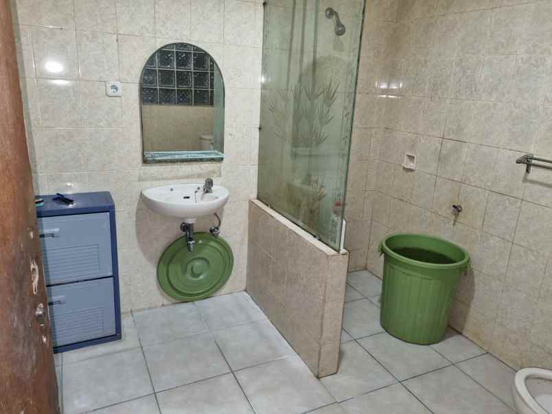 jual rumah di jalan cempaka putih raya jakarta pusat