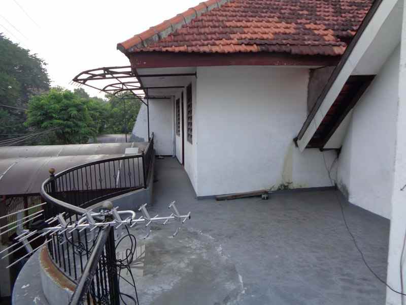 jual rumah di surabaya ketintang madya