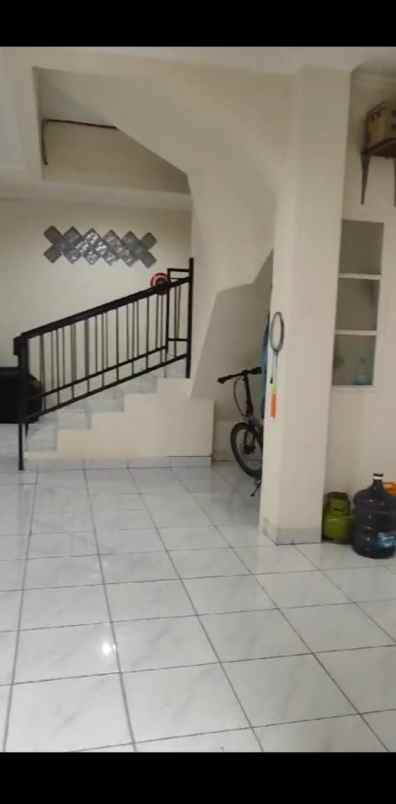jual rumah taman surya 5 jak bar