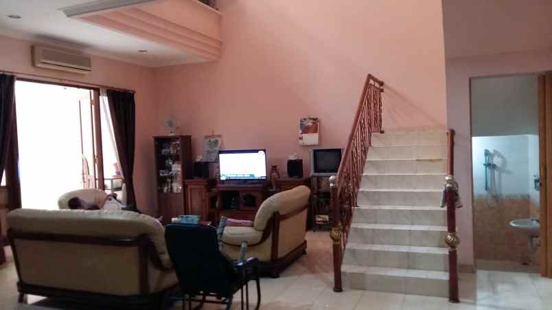 jual rumah taman surya jakarta barat