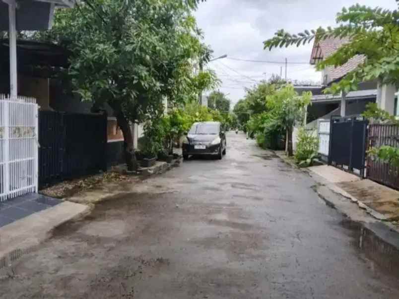 keren rumah 2 lantai siap huni di bintara loka