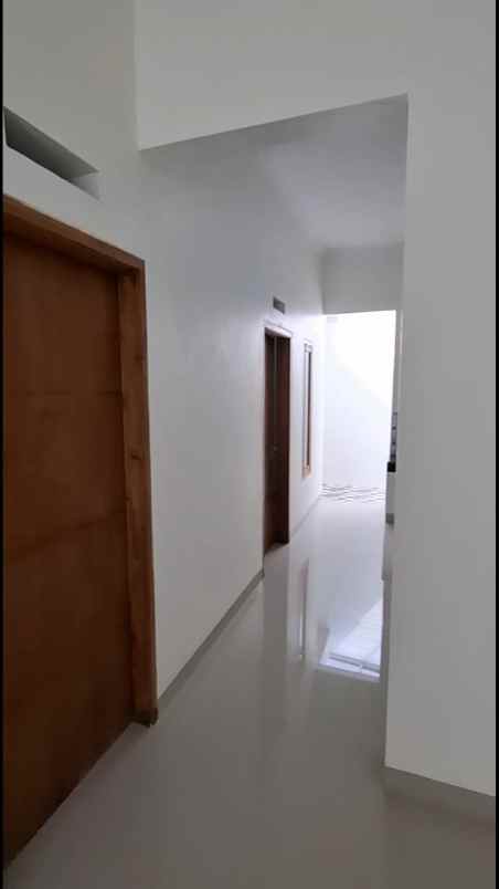 murah dijual cepat rumah baru dekat cipageran