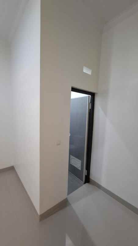 murah dijual cepat rumah baru dekat cipageran