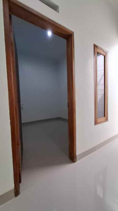 murah dijual cepat rumah baru dekat cipageran