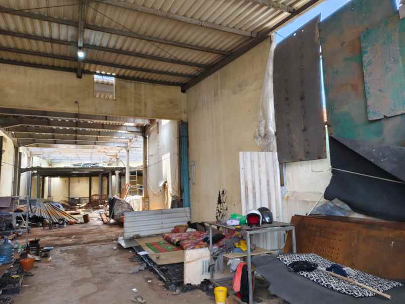 ruang usaha strategis di jl kh agus salim bekasi timur