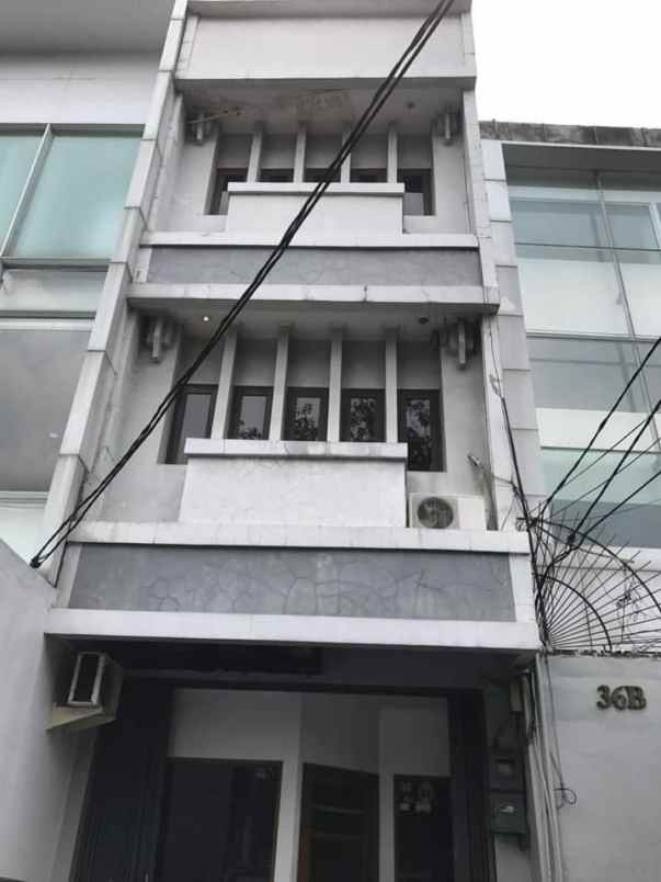 ruko gudang kantor radio dalam