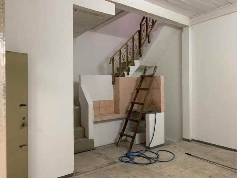 ruko pasar kembang luas 10x10 2 5 lantai