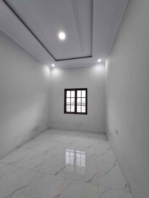 rumah 2 kt 2 km hanya 5 menit ke ui depok
