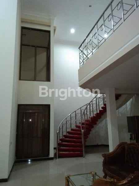 rumah 2 lantai dharmahusada indah semi furnish nego
