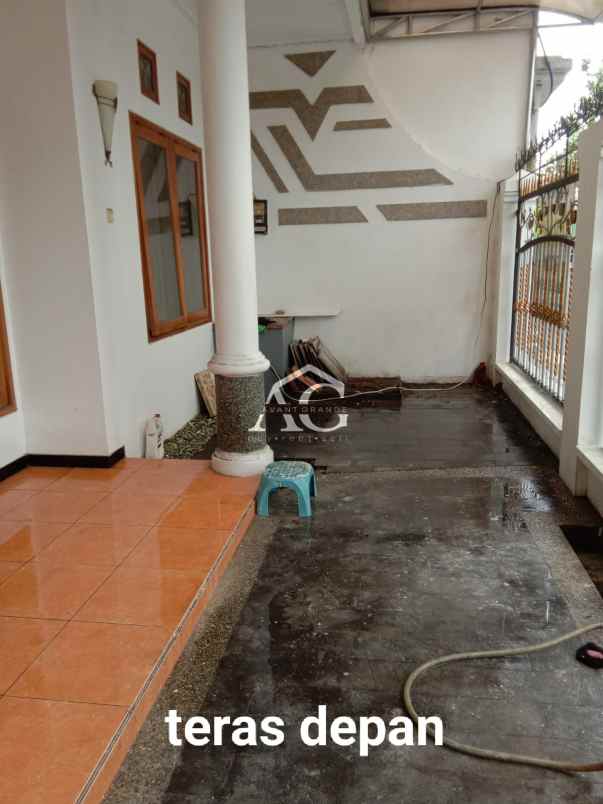 rumah 2 lantai di griyashanta malang