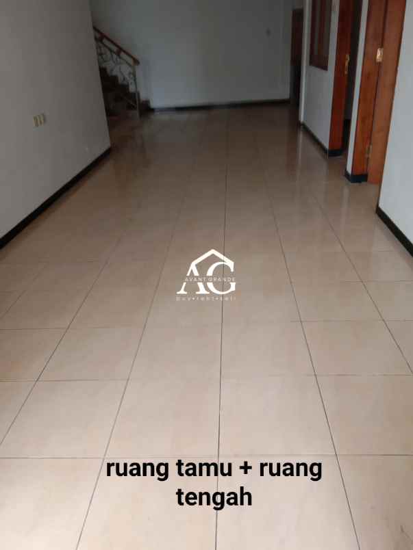 rumah 2 lantai di griyashanta malang