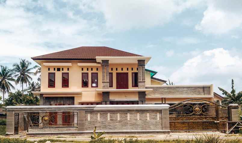 rumah 2 lantai di way halim bandar lampung