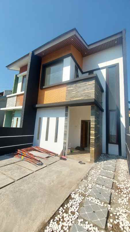 rumah 2 lantai murah di pedurungan semarang