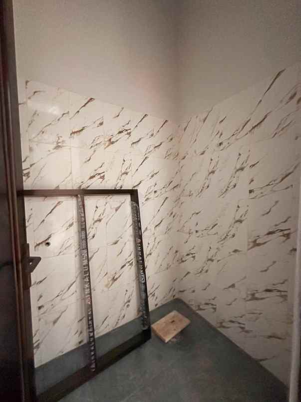 rumah 3 kamar tidur pasar rebo pekayon jakarta timur