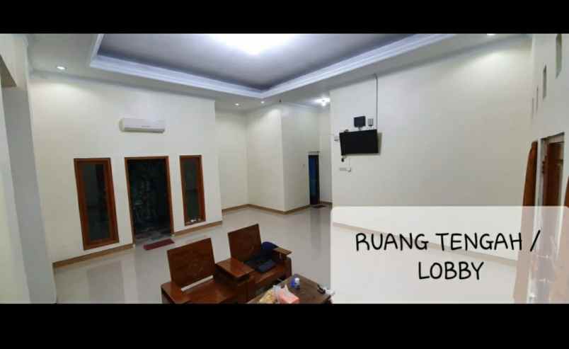 rumah alan menayu lor nmr 111