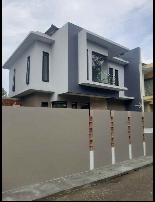 rumah asri dan nyaman di sayap buah batu