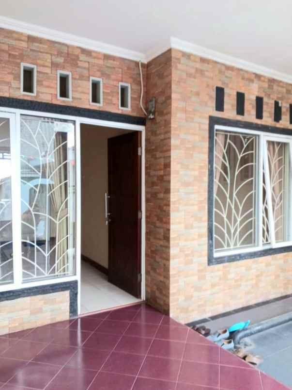 rumah bagus dalam cluster di jatibening bekasi