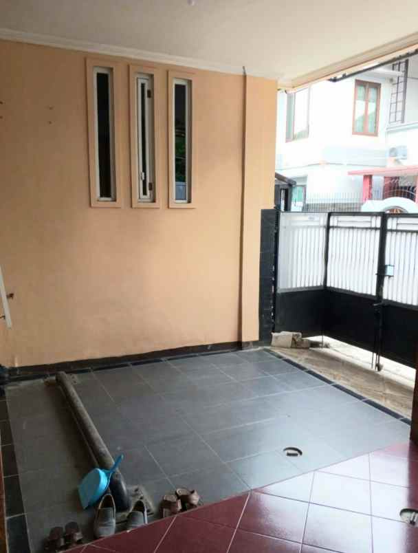 rumah bagus dalam cluster di jatibening bekasi