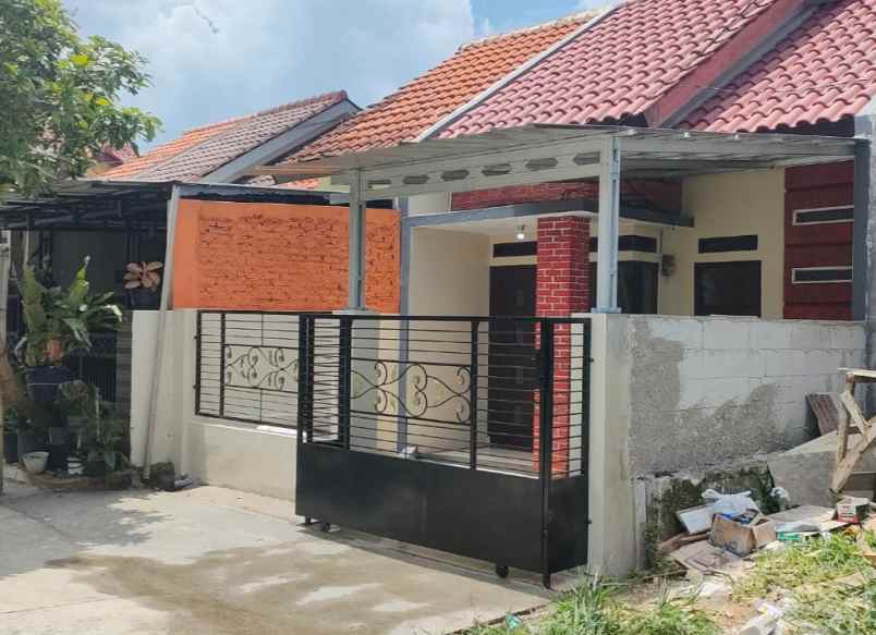 rumah baru bagus dalam perumahan di rancaekek bandung