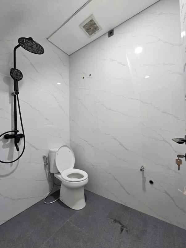 rumah baru dalam komplek di pondok bambu