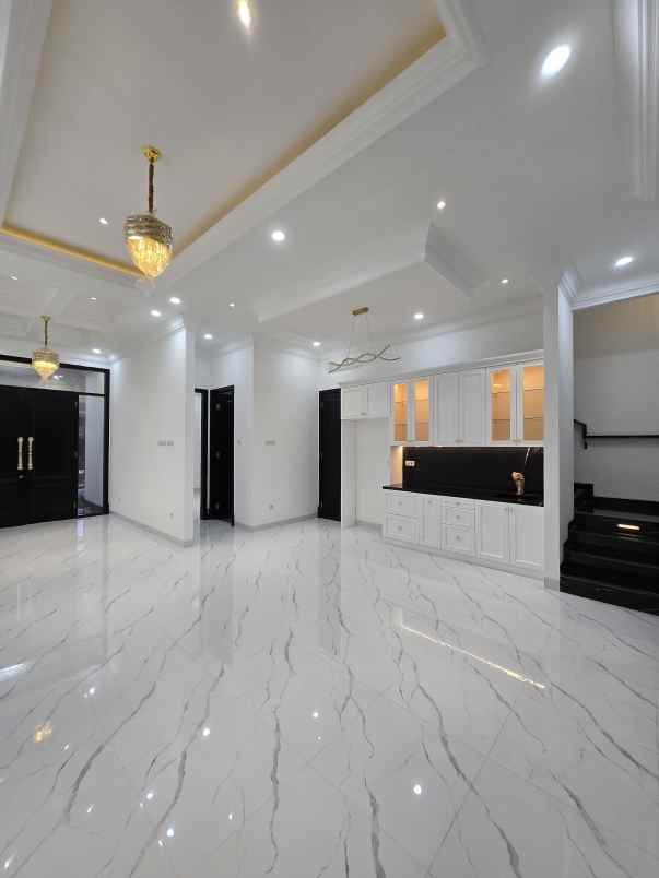 rumah baru dalam komplek strategis di duren sawit