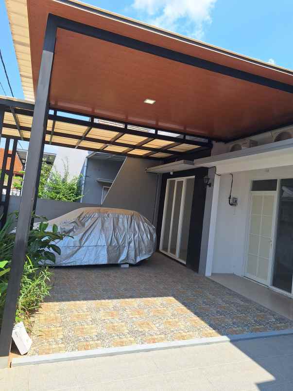 rumah baru pinggir jalan raya sambiroto tembalang