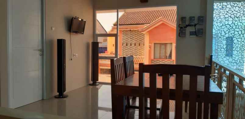 rumah bonus kost full isi di cisaranten kulon