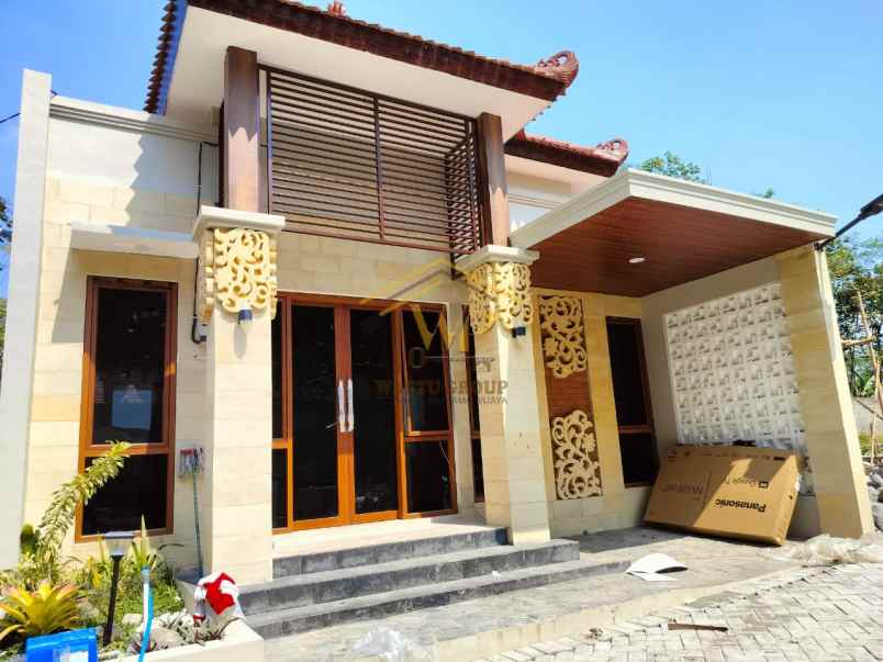 rumah cantik 2 lantai dekat artos mall magelang