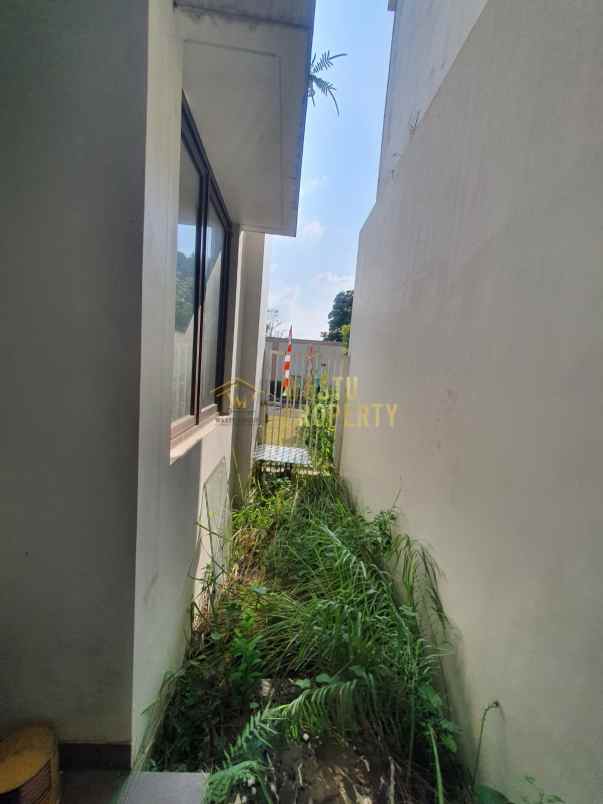 rumah cantik hook di summarecon bekasi