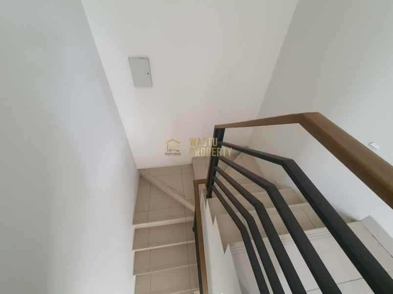 rumah cantik hook di summarecon bekasi