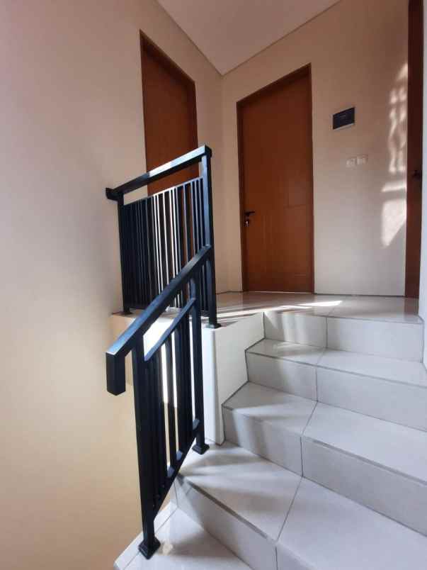 rumah cluster 800jt di sukahati cibinong bogor