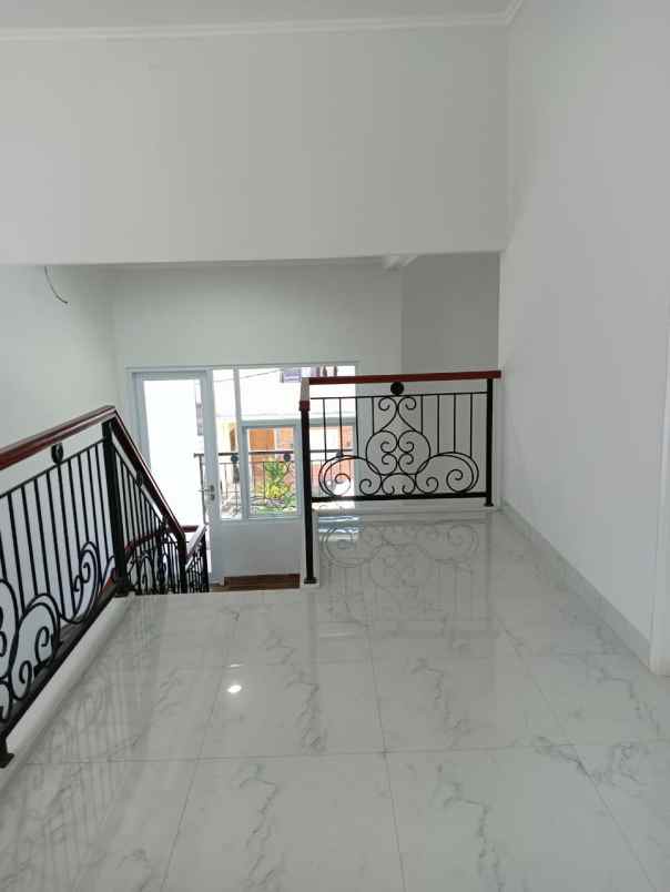 rumah cluster di ciganjur jagakarsa jakarta selatan