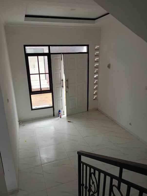 rumah cluster strategis 5menit ke tol cimanggis