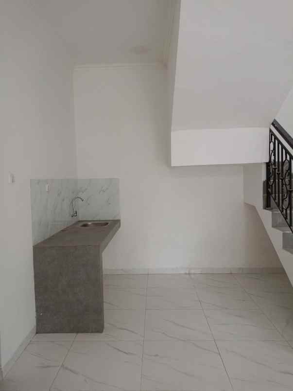 rumah cluster strategis 5menit ke tol cimanggis