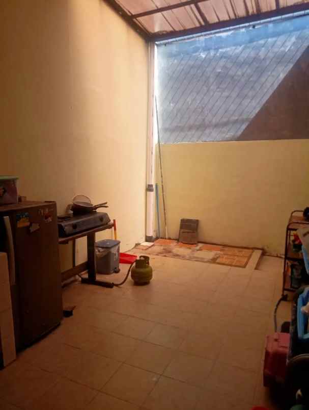 rumah dekat akses toll di kemang pratama 2 bekasi