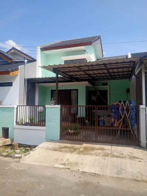 rumah dekat akses toll di kemang pratama 2 bekasi