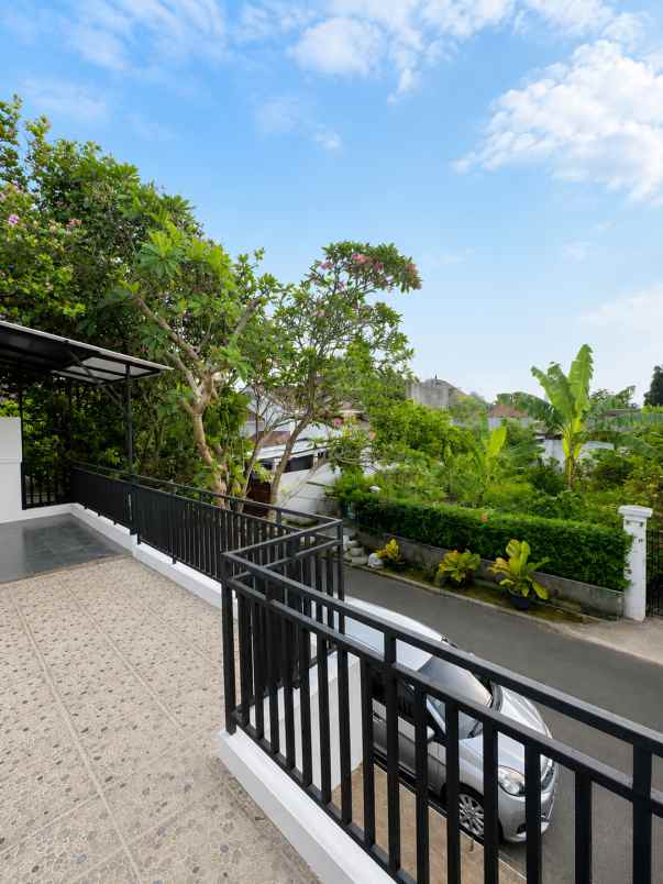 rumah dijual bintaro sektor 3 lt 176 cuma 2 8 m