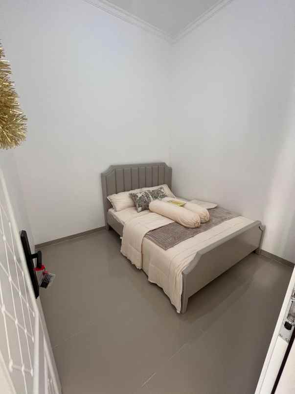 rumah eropa klasik di bedahan depok dp 0