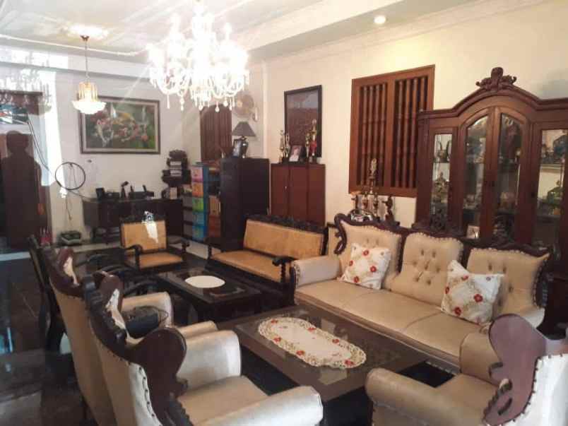 rumah etnik jawa lingkungan kraton yogyakarta shm imb