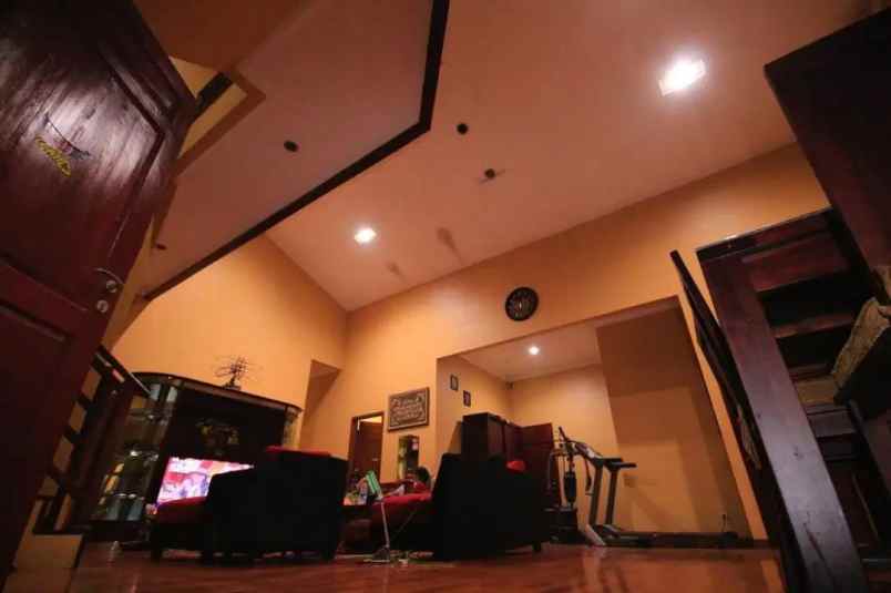 rumah gg manggis meruyung